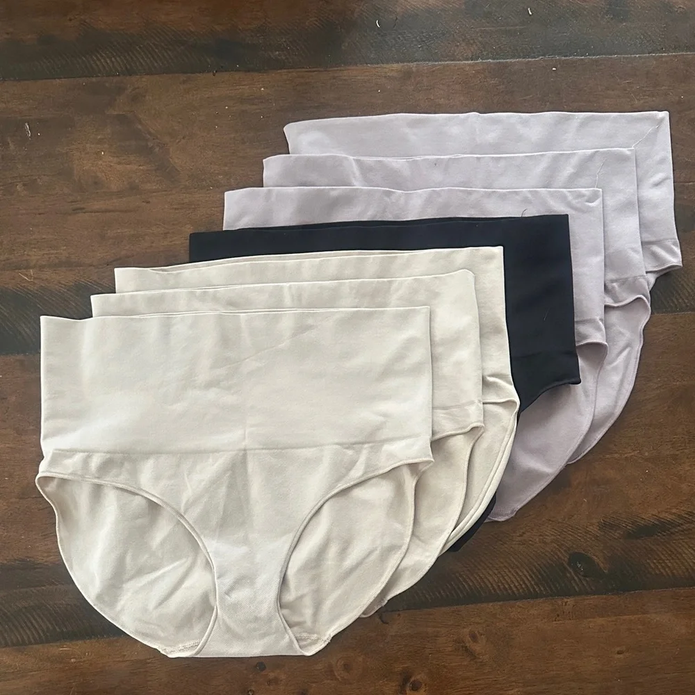 SPANX SPANXshape™ ExtraOrdinary
Brief 1X - 7 Pairs - Picture 1 of 3